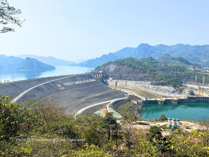 Hoa Binh Province feature image - Hoa Binh Dam By CactiStaccingCrane - Own work Hoa Binh Province feature image - Hoa Binh Dam By CactiStaccingCrane - Own work